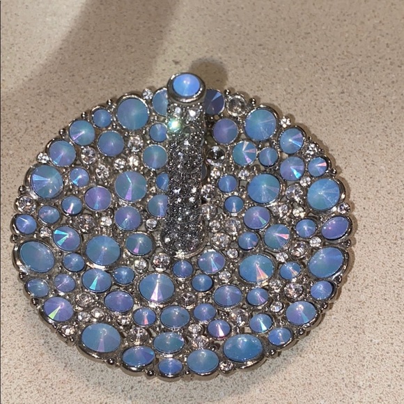 Olivia Riegel Ring Holder - Picture 2 of 4